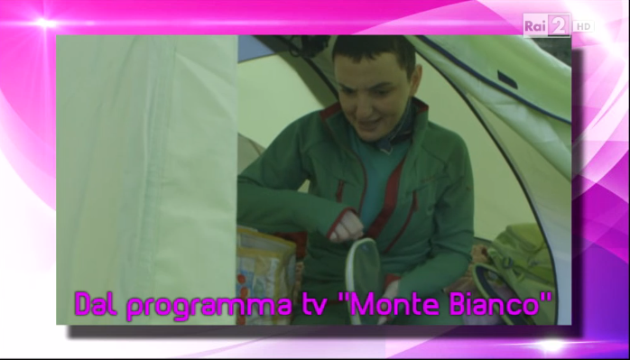 Monte Bianco, Arisa vuole svelare tutto a Detto fatto. La Balivo la ferma in tempo