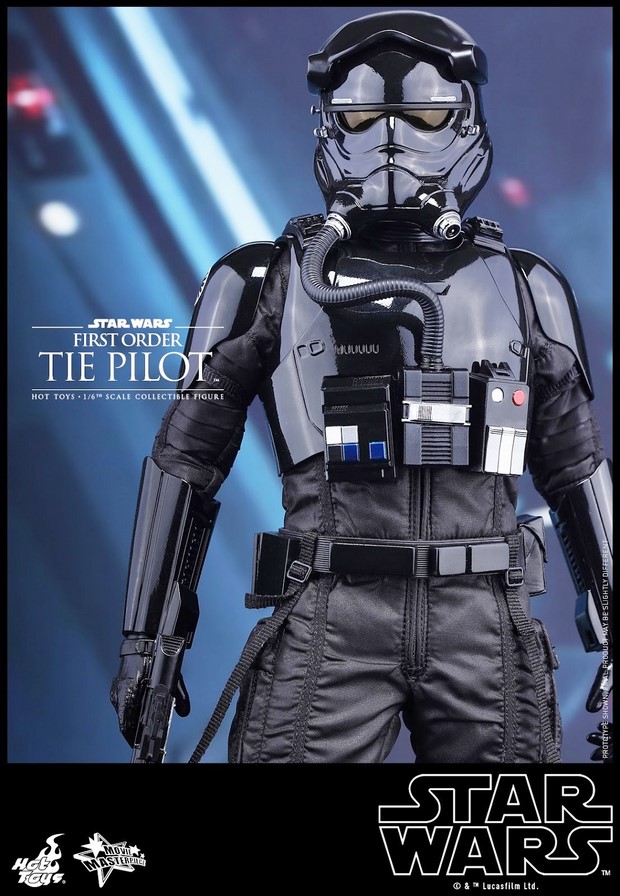 Star Wars 7: foto nuova action figure pilota TIE Fighter “Primo ordine” by Hot Toys