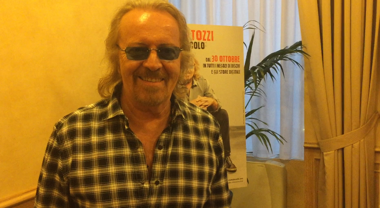 Umberto Tozzi a Blogo: “Un tributo a Sanremo? Credo sia giusto, dovrebbe essere un’idea” [video]