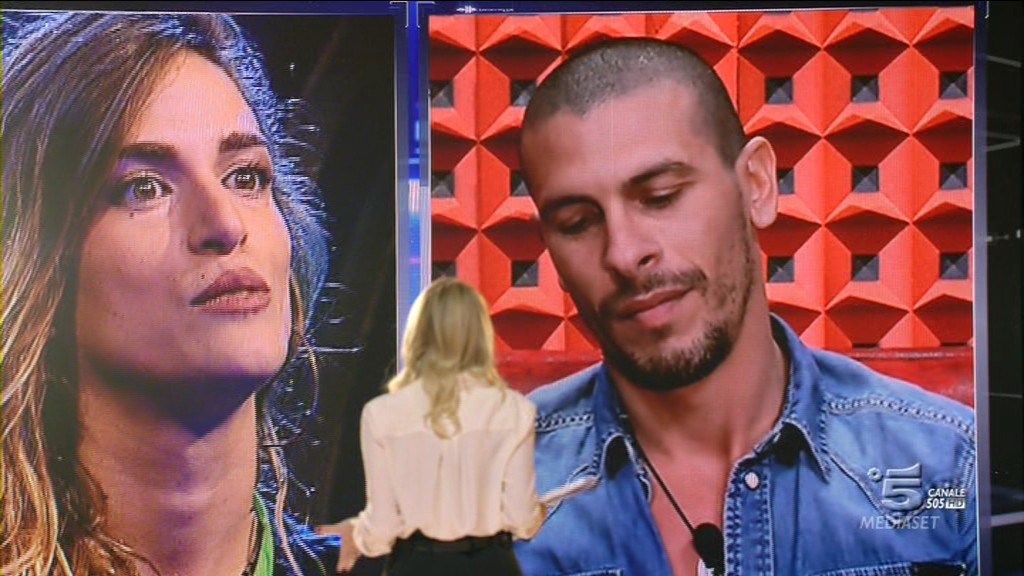Grande Fratello 14, puntata del 12 novembre: eliminata Barbara, Diego in garage, 5 in nomination