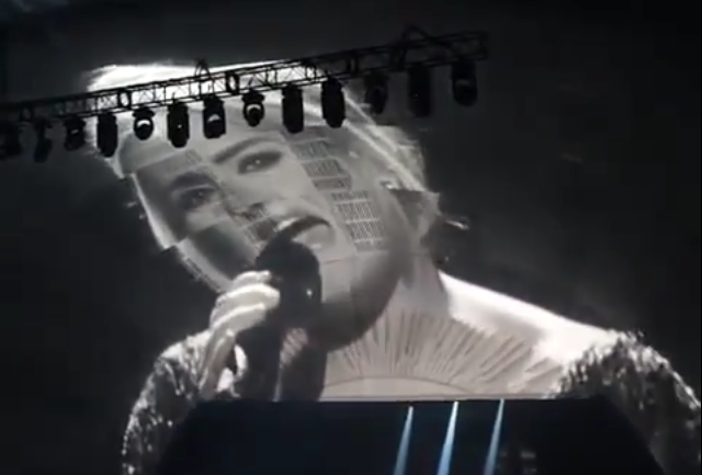 Adele – Million Years Ago: testo, traduzione e video live