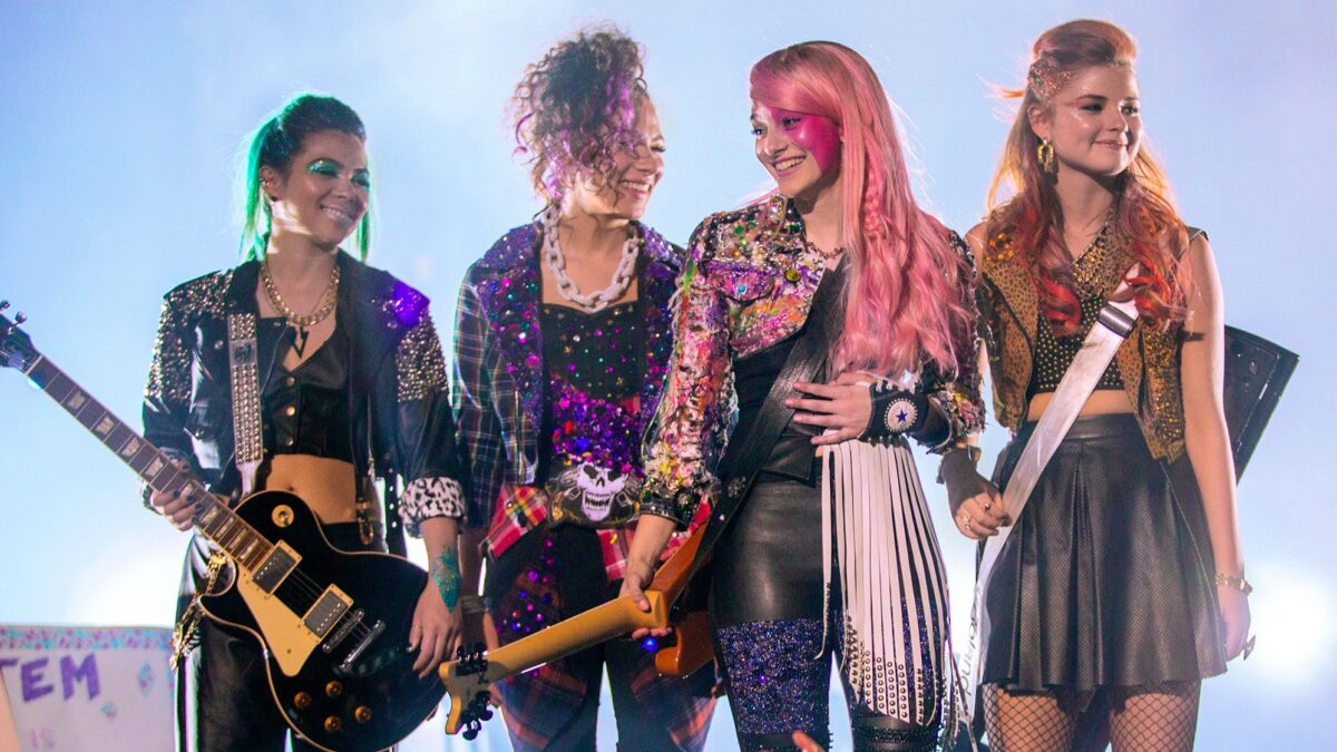 Jem e le Holograms, flop epocale negli Usa – la Universal ritira il film dopo 2 settimane