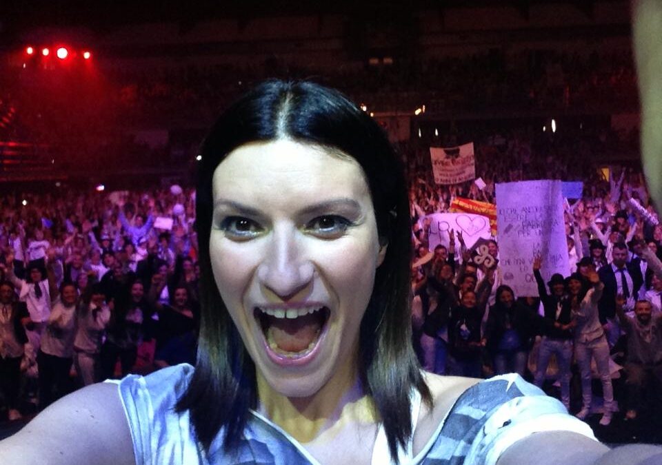 Sanremo 2016, Laura Pausini ospite. Conti: “Contentissimo, la volevo già l’anno scorso”