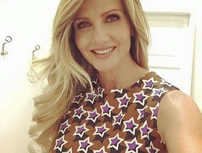 Lorella Cuccarini a Blogo: “Il ruolo di giurata mi limita, il varietà non è morto”. E lancia un appello a Laura Pausini