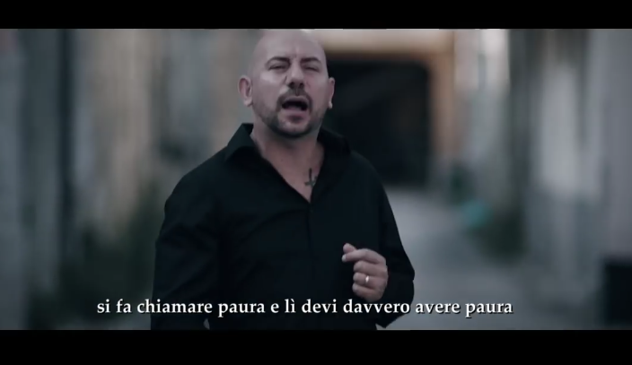 Sotto copertura – Lucariello, Miettice’a faccia: testo e video ufficiale
