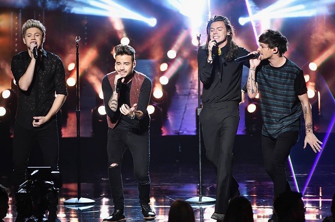 American Music Awards 2015, i vincitori: trionfano Taylor Swift e One Direction