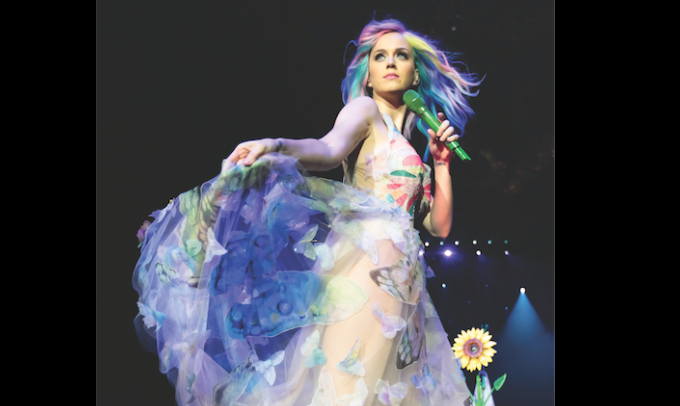 Katy Perry, Every Day Is A Holiday: testo della canzone di Natale 2015