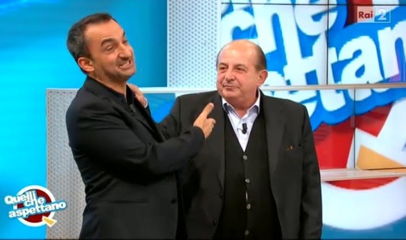 Quelli che il calcio diventa I Fatti Vostri: Magalli conduce (a tempo) con il Comitato Savino