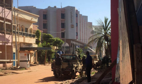 Attentato Mali, cambiano i palinsesti: su Rai 3 Speciale Ballarò, saltano La Prova del Cuoco e Affari Tuoi