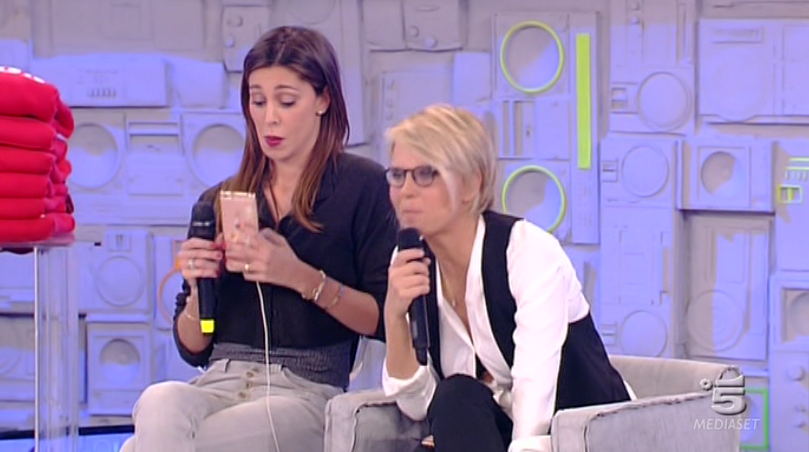 Amici 2015, Belen e Stefano in studio a tre anni dallo scandalo. Maria rielabora le corna come il lutto