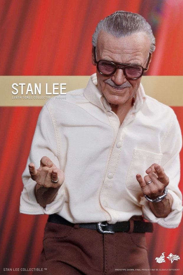 Stan Lee: nuova action figure Hot Toys del papà di Spider-Man