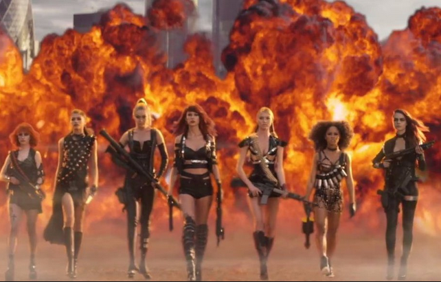 Taylor Swift sugli amici famosi: “So che non hanno bisogno di me per alcuna arrampicata sociale”