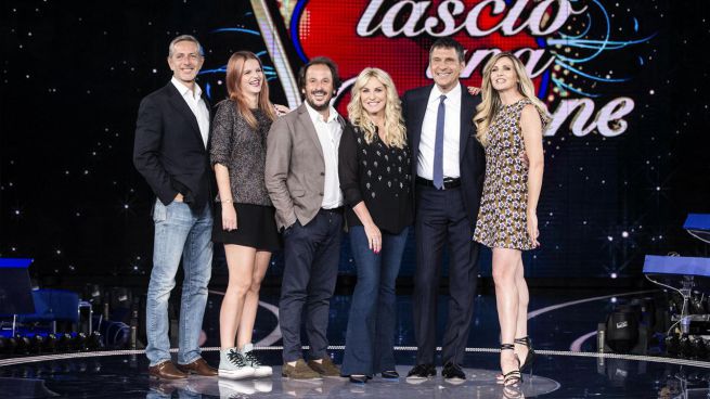 Stasera in tv, 28 novembre 2015: finale di Ti Lascio Una Canzone, debutta Teo in the Box