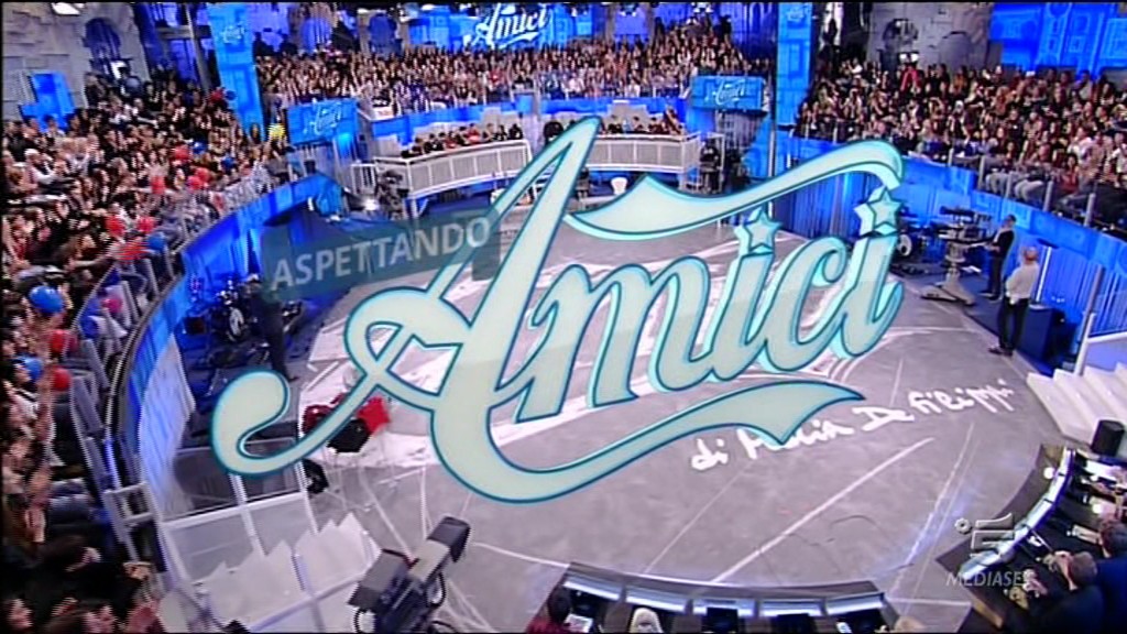 Amici 15 – puntata 12 dicembre 2015 – entra Joshua, eliminati Metrò, Emma ospite