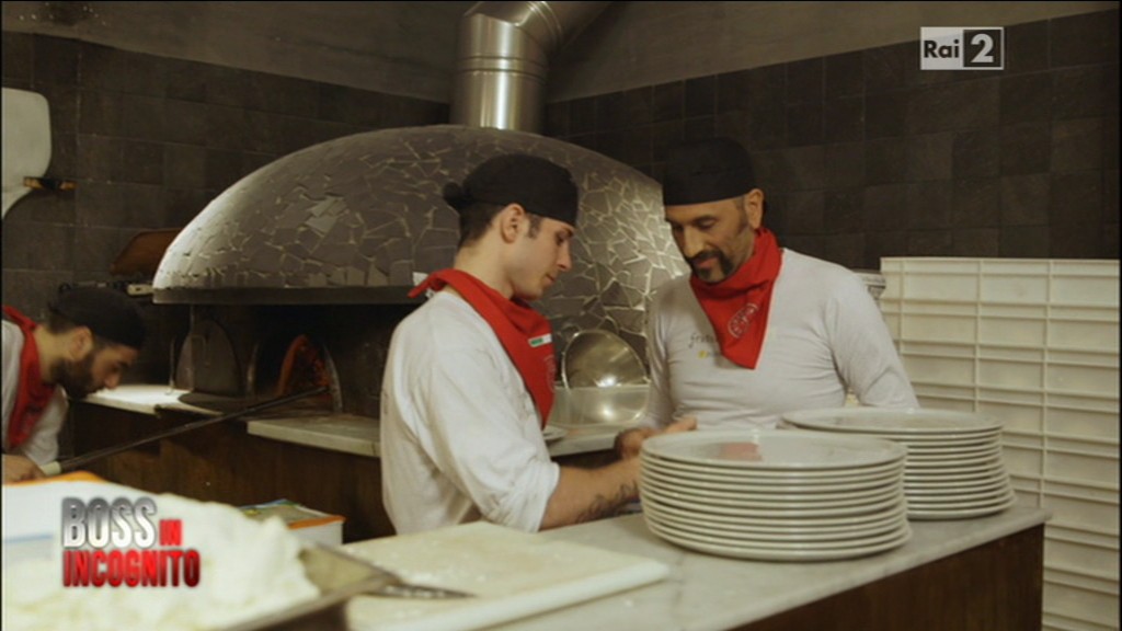 Boss in incognito 3: azzeccati Flavio Insinna e l’idea del finto talent show, si rischia la beatificazione del protagonista