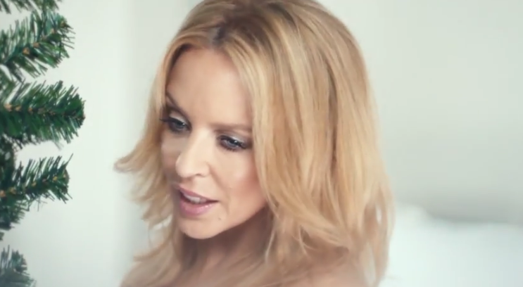 Kylie Minogue, Every Day’s Like Christmas: testo, traduzione e video ufficiale