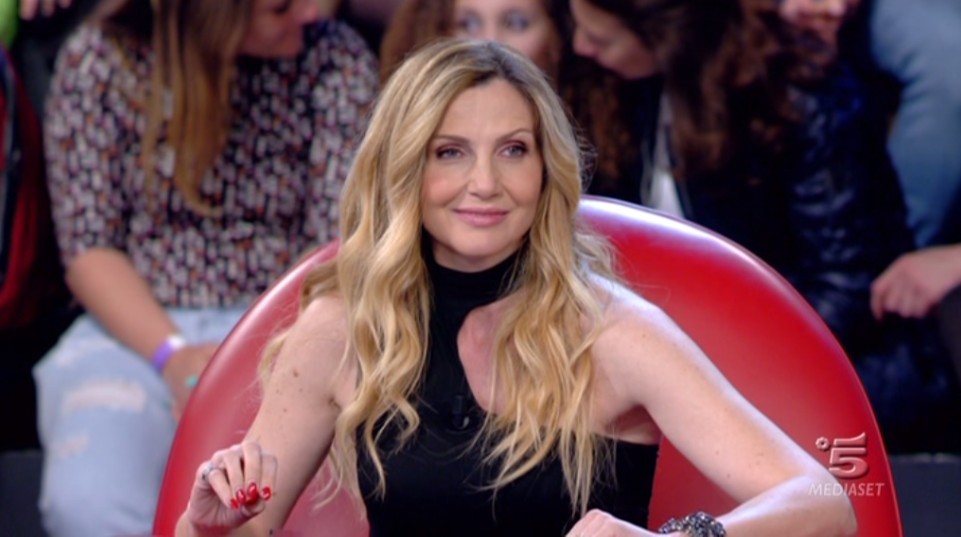 Ospiti tv sabato 19 e domenica 20 dicembre 2015: Cuccarini, Tatangelo e… Belen?