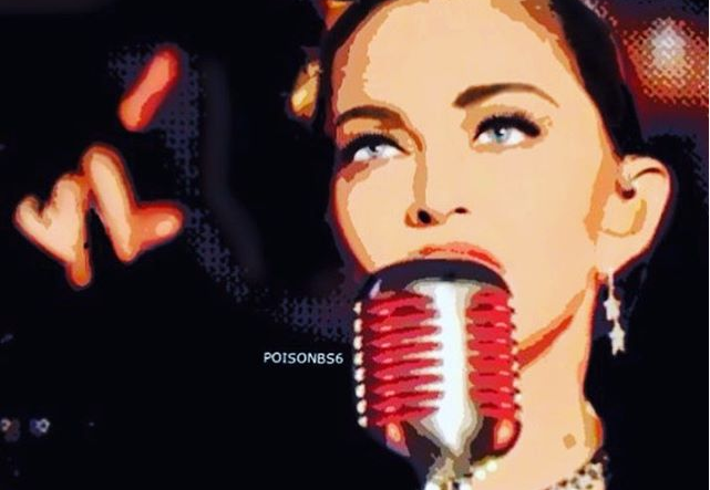 Madonna fischiata per il ritardo del concerto dovuto a problemi tecnici. E lei risponde… [video]