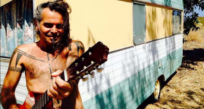 Piero Pelù saluta The Voice e attacca Rai2: “Da tre anni ho chiesto di fare un programma musicale, solo promesse, nulla si è mosso”