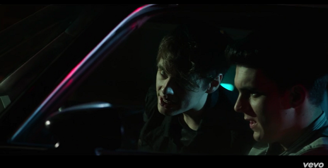 Urban Strangers, Runaway: testo, traduzione e video