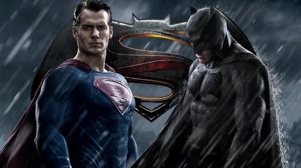 Batman v Superman: Zack Snyder parla delle connessioni con la Justice League