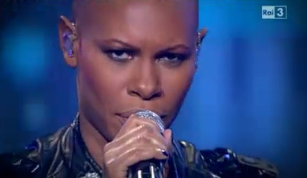 Skunk Anansie a Che tempo che fa: Skin canta Death to the Lovers e omaggia David Bowie con Space Oddity