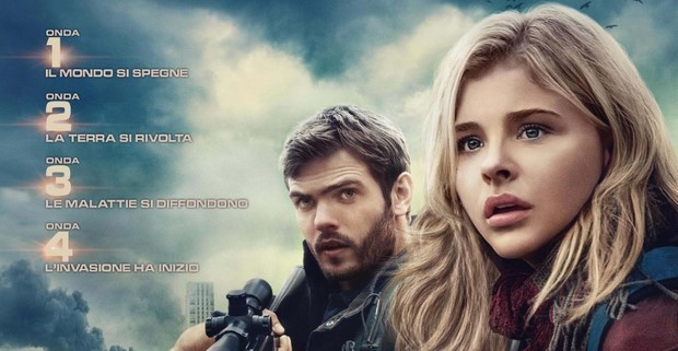 La quinta onda: clip in italiano e nuove foto del dramma sci-fi con Chloe Moretz