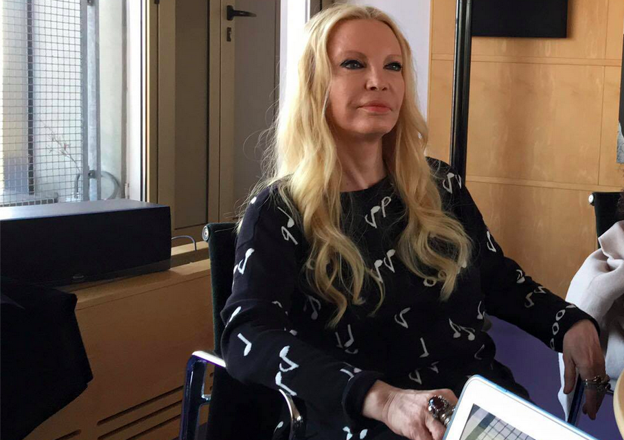 Patty Pravo: “Quando sto su un palco sono ancora la donna più felice del mondo”