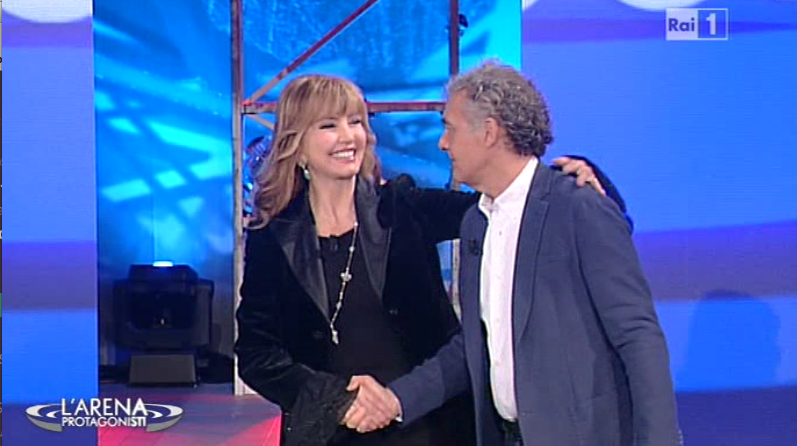 Milly Carlucci porta Ballando a Domenica in