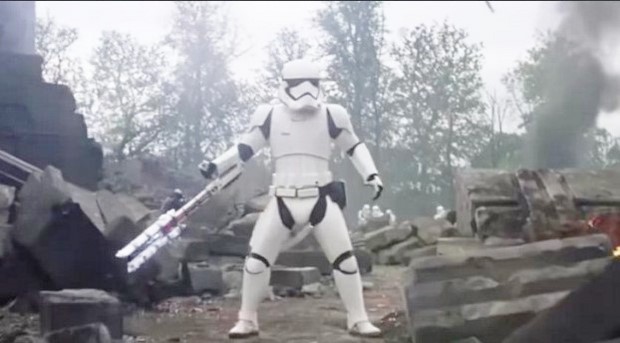 Star Wars 7: è un misterioso stormtrooper il personaggio del film più amato in rete