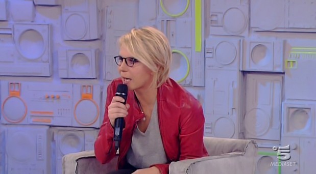Amici 15 | Puntata 13 febbraio 2016 | Elodie e Ale rimangono nella scuola