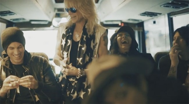 Michael Monroe, Goin’ Down With The Ship: testo, traduzione e video