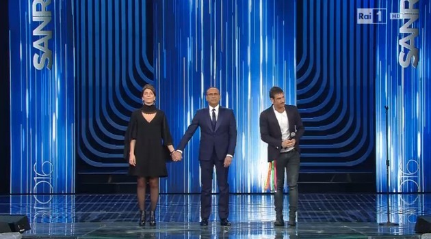 Sanremo 2016, Nuove Proposte: Miele esclusa, canta come ospite. Finale a quattro
