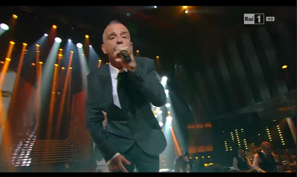 Sanremo 2016, Eros Ramazzotti ospite: canzoni, dichiarazioni, foto e video