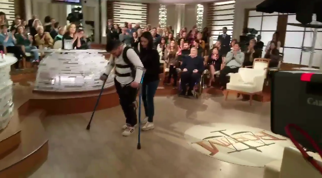 Disabilità in tv: a Detto Fatto il tutorial terapeutico di Michele, a Forum Carmine cammina come Lazzaro