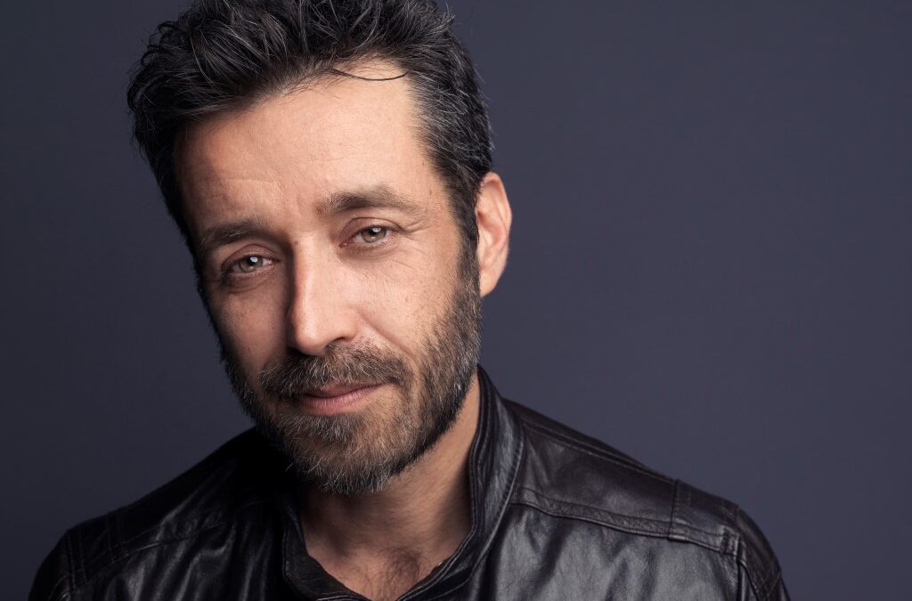 Daniele Silvestri, Acrobati: “Siamo tutti un po’ funamboli, ma riusciamo ad andare avanti”