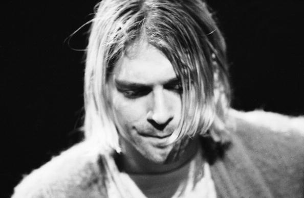 Kurt Cobain, suicidio: le foto del fucile sul web per smentire teorie e complotti