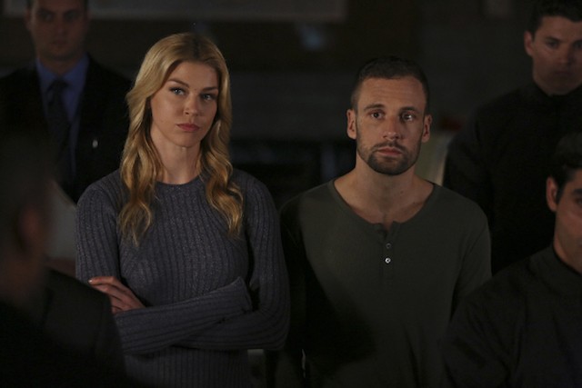 Marvel’s Agents of S.H.I.E.L.D., Adrianne Palicki e Nick Blood sullo spin-off Marvel’s Most Wanted: “Avrà un tono suo”