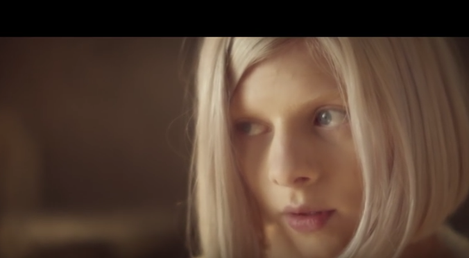 AURORA, Conqueror: testo, traduzione e video ufficiale