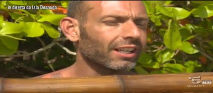 Isola dei famosi 2016, Matteo Cambi si ritira