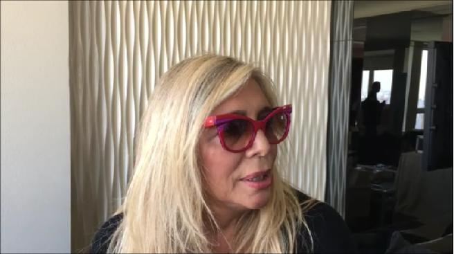 Mara Venier a Blogo: “L’isola offre materiale umano. Simona Ventura? Abbiamo avuto un problema, sono sicura andrà bene” (video)