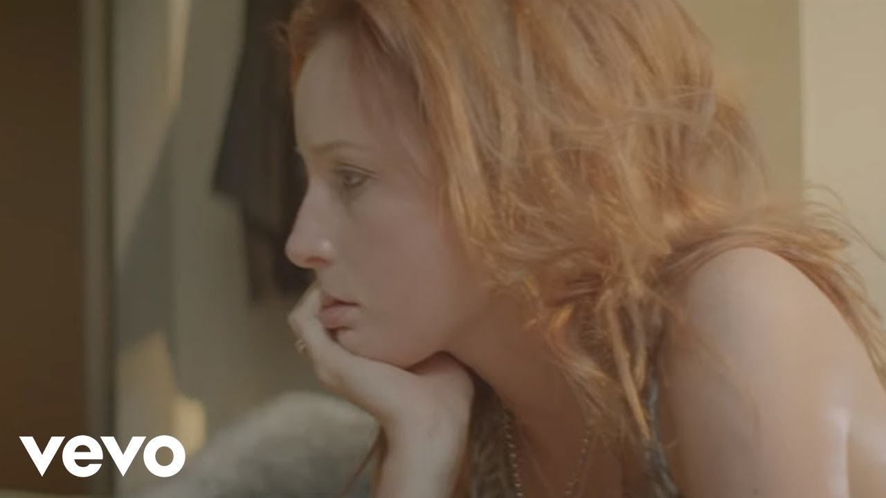 The Chainsmokers – Roses (Official Video) ft. ROZES
