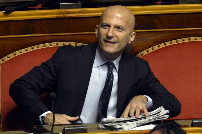 Augusto Minzolini deve risarcire Tiziana Ferrario per averla rimossa dalla conduzione del Tg1 nel 2010