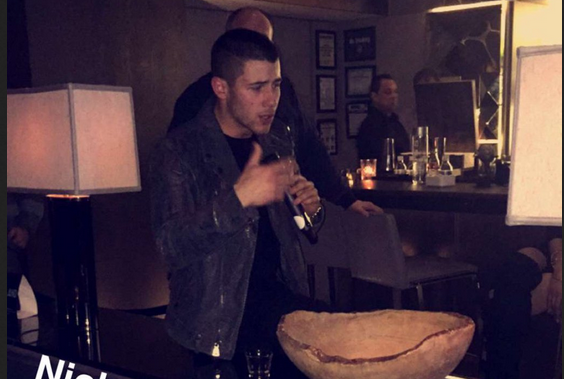 Nick Jonas, Close: testo, traduzione e video ufficiale