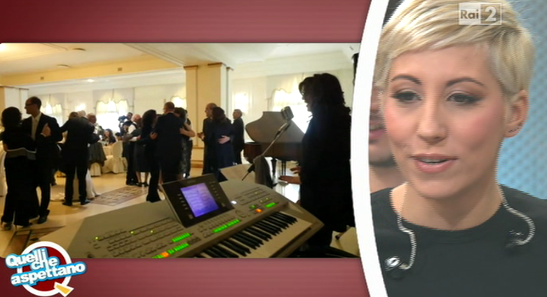 Malika canta Lentissimo a Quelli che (video)