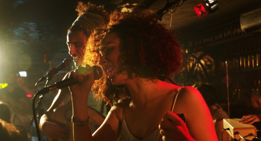 Appena apro gli occhi – canto per la libertà: al cinema con la generazione in rivolta