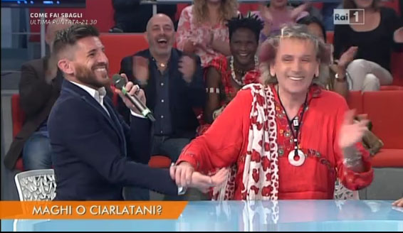 Domenica In, Solange legge la mano: “Hai problemi con la tua ragazza” Ma lui sposa il compagno
