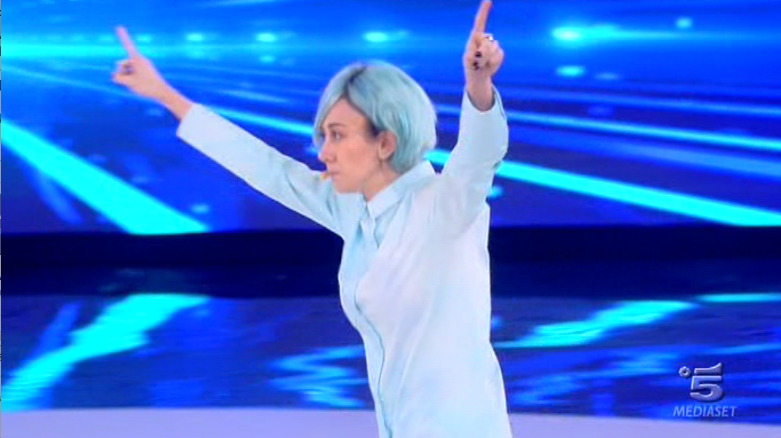 Amici 2016, Virginia Raffaele imita una Giorgiamaura sottotono