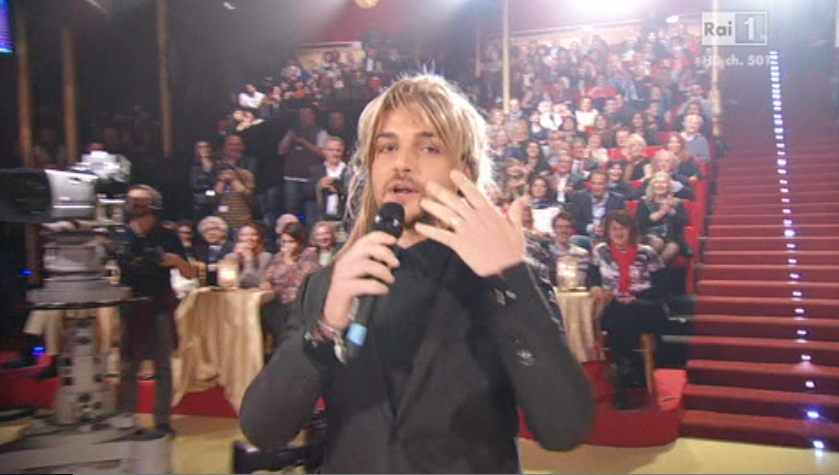 Valerio Scanu contro Amici: “Al serale non andrei neanche se mi invitassero”