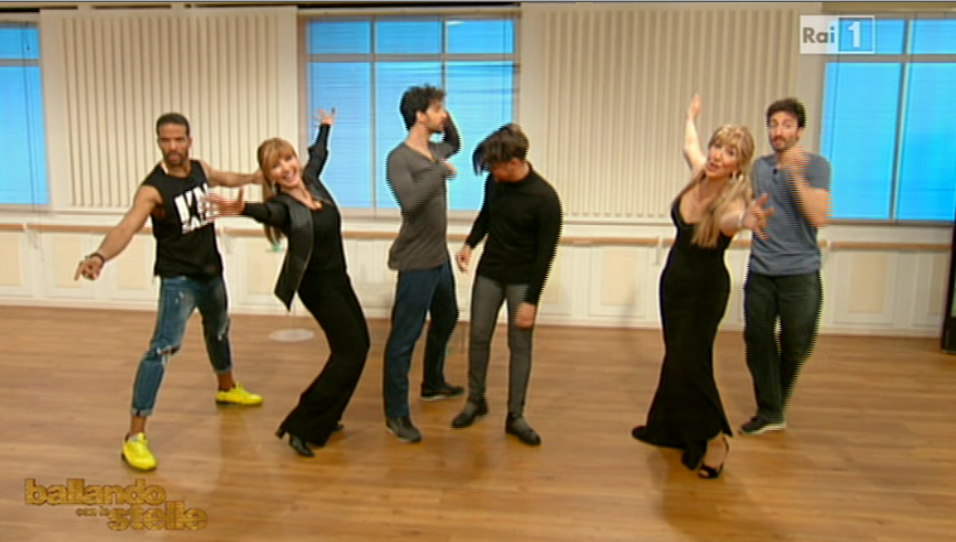 Ballando con le stelle, Valerio Scanu tradisce Maria De Filippi: “Milly Carlucci per me posson bastare”
